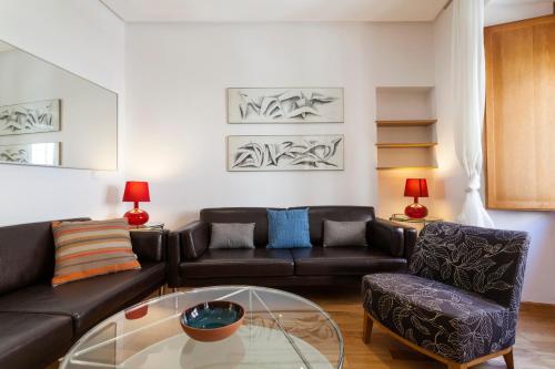 Artist's Charming Design - Space Maison Apartments - image 2