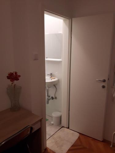 Elena Rooms