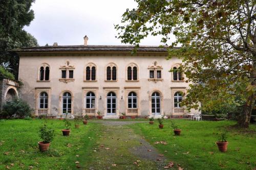 CHÂTEAU CAGNINACCI B&B