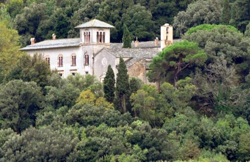 CHÂTEAU CAGNINACCI B&B