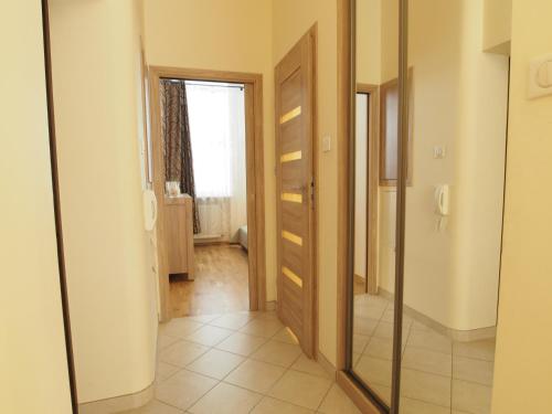 Grand-Tourist Amber Rose Apartment - image 3