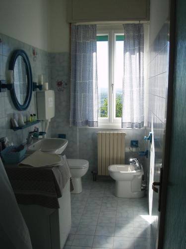 Bathroom, casa vacanze La Casetta in Albavilla
