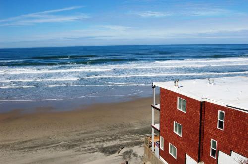 Beachfront Manor Hotel Lincoln City