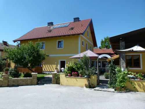 Hotel Fischachstubn – Bergheim, IA