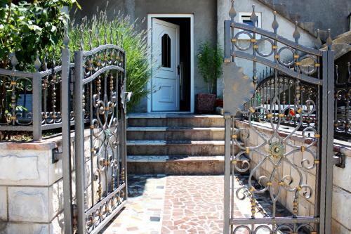 Apartman Rebeka - image 6