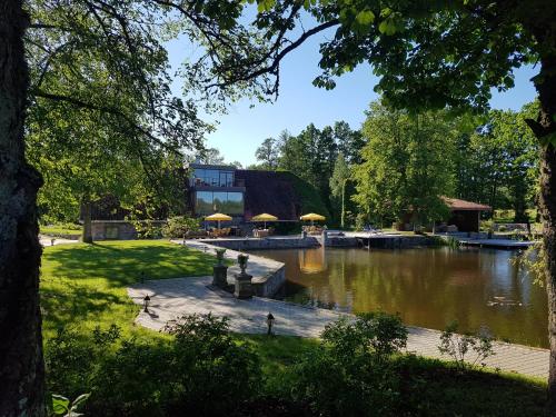 Pogled, Mezdzirnas Country House & SPA in Kandava