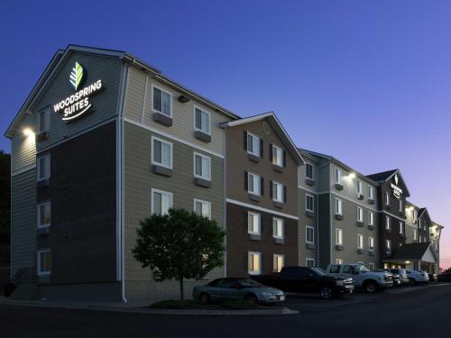 WoodSpring Suites Kansas City Mission in Merriam, USA