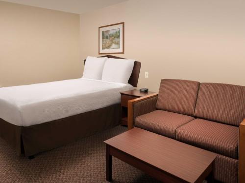 WoodSpring Suites Kansas City Mission