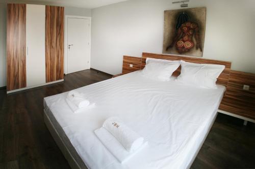 JBH Hotel - image 4