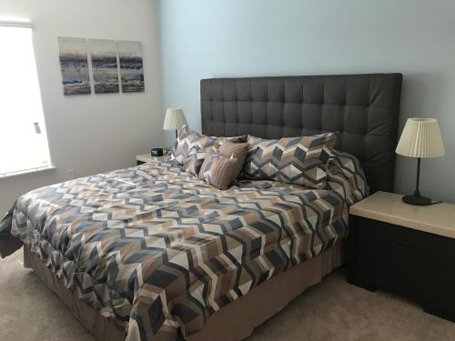Comfortable New Town House Orlando - image 8