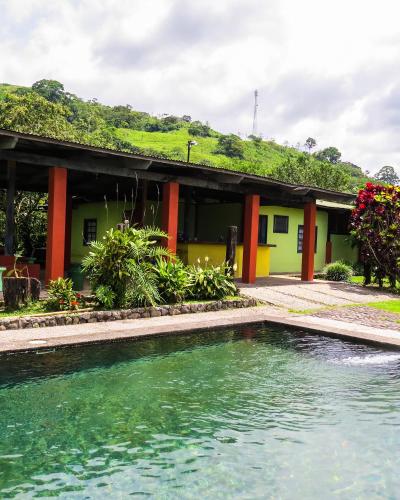 Los Gallitos Eco Lodge