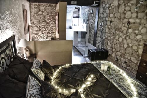 Zuhanyzó, Cova Safaja in Sant Quirze Safaja