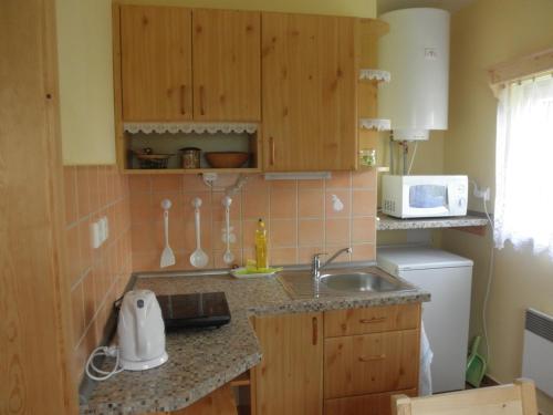 Konyha, Chaty pod Knížecí, Trojanovice (Chaty pod Knizeci, Trojanovice) in Trojanovice