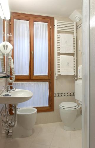 Atlantide Hotel - image 5