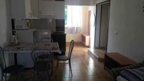 Penaty - image 7