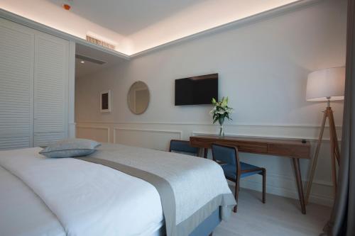 Hotel Majestic - image 6