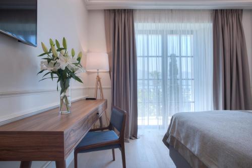 Hotel Majestic - image 10