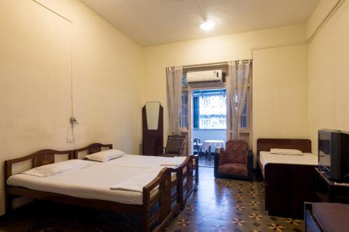 Bed and Breakfast at Colaba