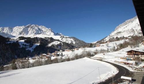 65m2 - balcon et vue sur les Aravis