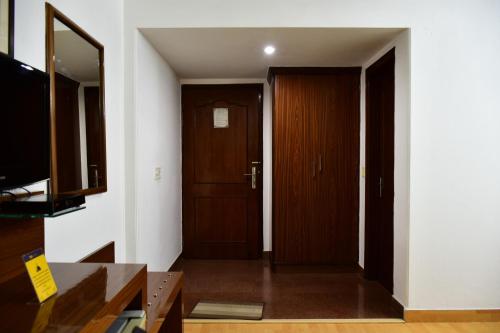 Deluxe Room image 1