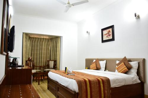 Superior King Room room in Hotel Windsor Castle Cyber City