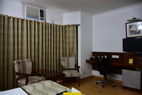 Deluxe Room image 4