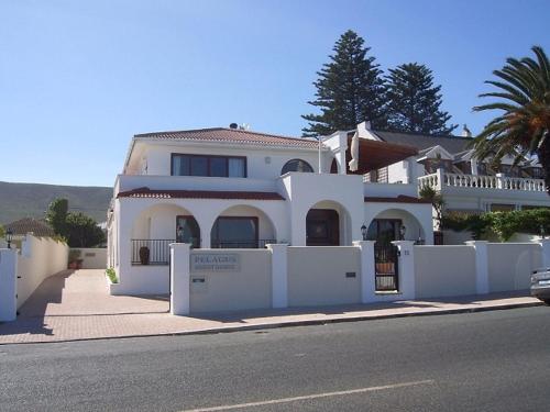 Widok z zewnątrz, Nautilus Cottage in Hermanus