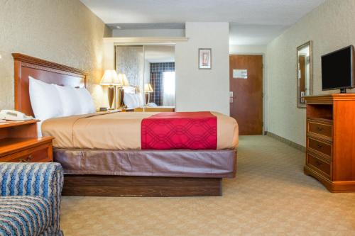 Econo Lodge Broken Arrow-Tulsa - main image