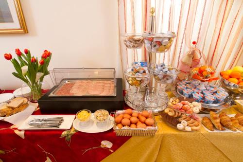 Hotel Garibaldi - image 11