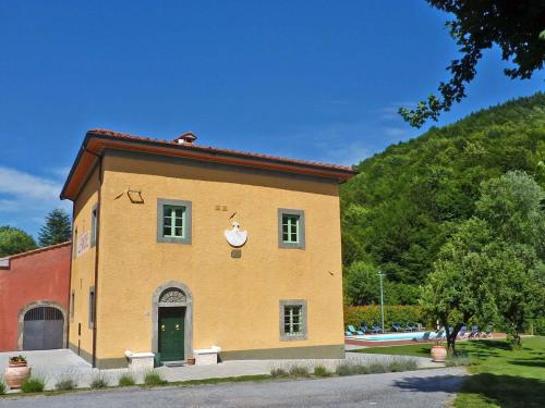  Exquisite Villa in Pistoia with Sauna in Campo Tizzoro