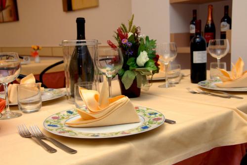 Restaurant, Groane Hotel Residence in Cesano Maderno