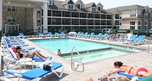 Úszómedence, Cabins of Mackinac & Lodge in Mackinaw Városközpont