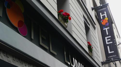 Hôtel Lumières Montmartre Paris