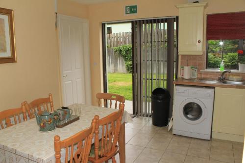 Facilities, Garden View Self Catering Lough Rynn in Mohill
