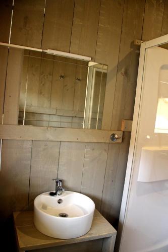 浴室, Glamping op het Zeugekot in 阿爾弗靈厄姆