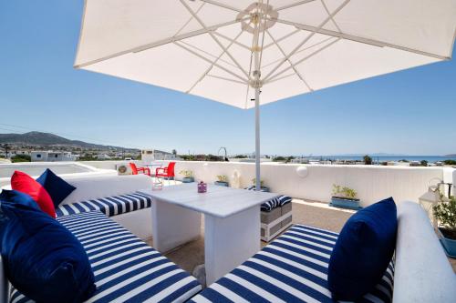 Vista exterior, FIVOS APARTMENTS in Paros Island