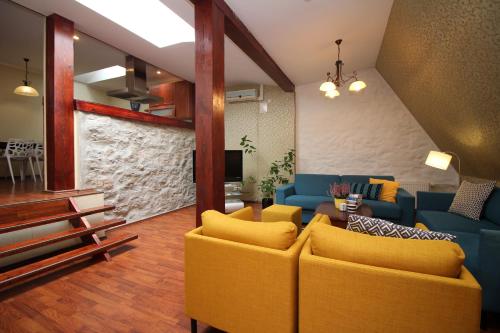 One-Bedroom Apartment image 5