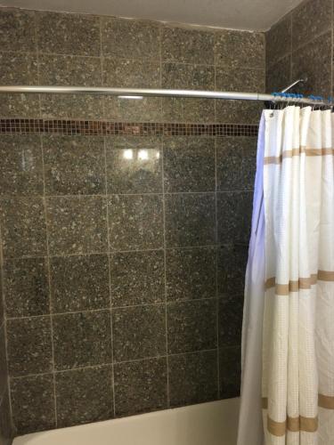 Wagon Wheel Motel – Salinas, CA