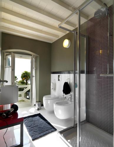 Standard  Double Room image 2