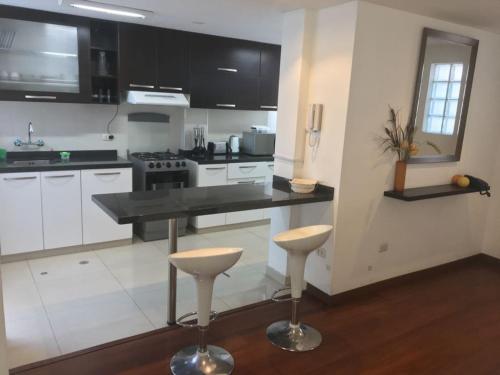 Departamento Acogedor en los Portales de Cayma near สนามบินนานาชาติโรดริเกซ บายอน