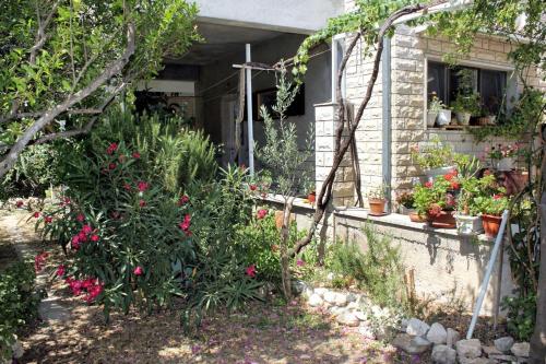 Apartments with a parking space Makarska - 512 - image 3