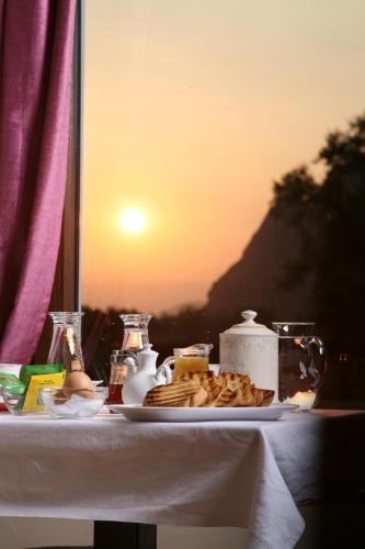 Epavlis Meteora Suites Hotel - image 7