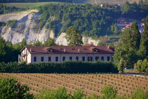  Tenuta Larenzania, Dogliani bei Niella Tanaro