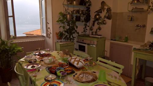 virtuve, B&B "A Casa di Camilla" in Carate Urio