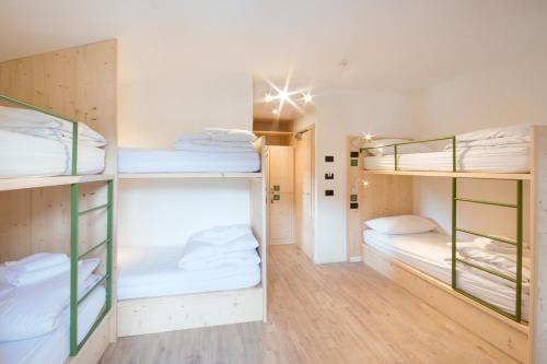 Single Bed in 6-Bed Dormitory Room