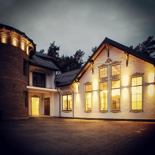 Shpatser hotel in Bryukhovychi