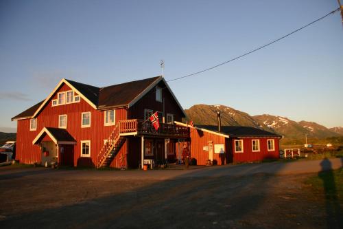 Toftenes Sjøhuscamping - image 3