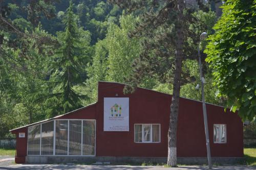 RiverSide Hostel Borjomi - Accommodation