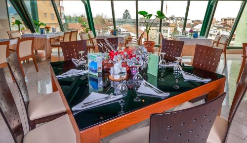 مطعم, Hotel Green Center Gili in Gostivar