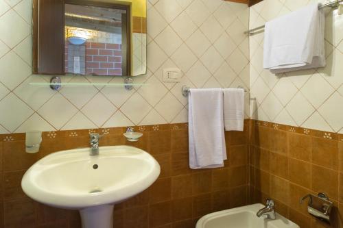 Country Apartments Room Type - Deluxe One-Bedroom Apartment with Private Garden Country Apartments Room Type - Deluxe One-Bedroom Apartment with Private Garden